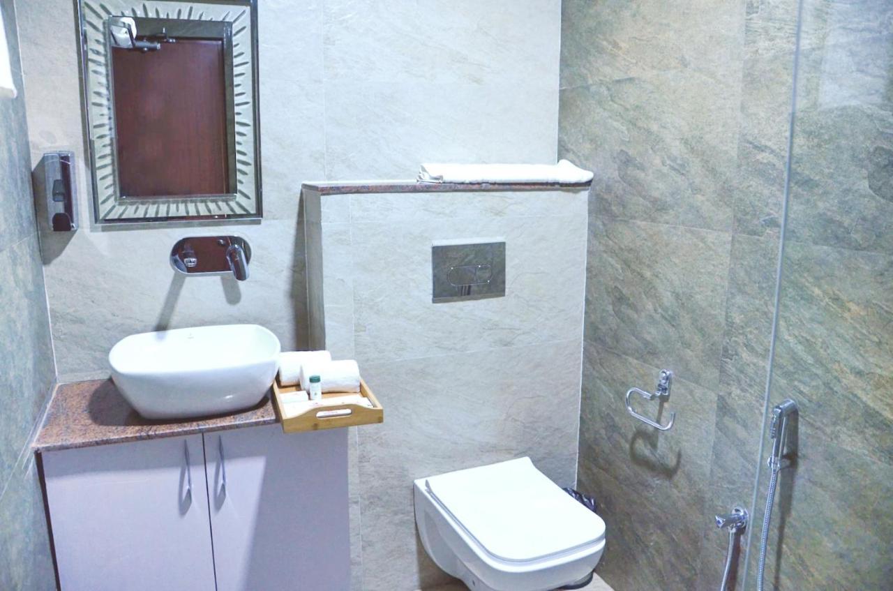 Fabhotel Roselle Inn ラクナウ エクステリア 写真